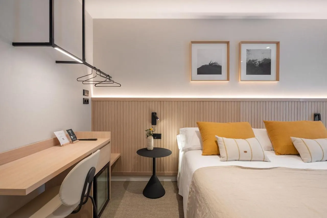 Nirea Hotel Vitoria-Gasteiz 2*,